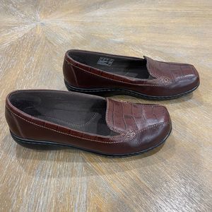 CLARKS BAYOU Q BROWN LEATHER LOAFERS SLIP ONS WORK DRESS SHOES US WOMENS SZ 6.5